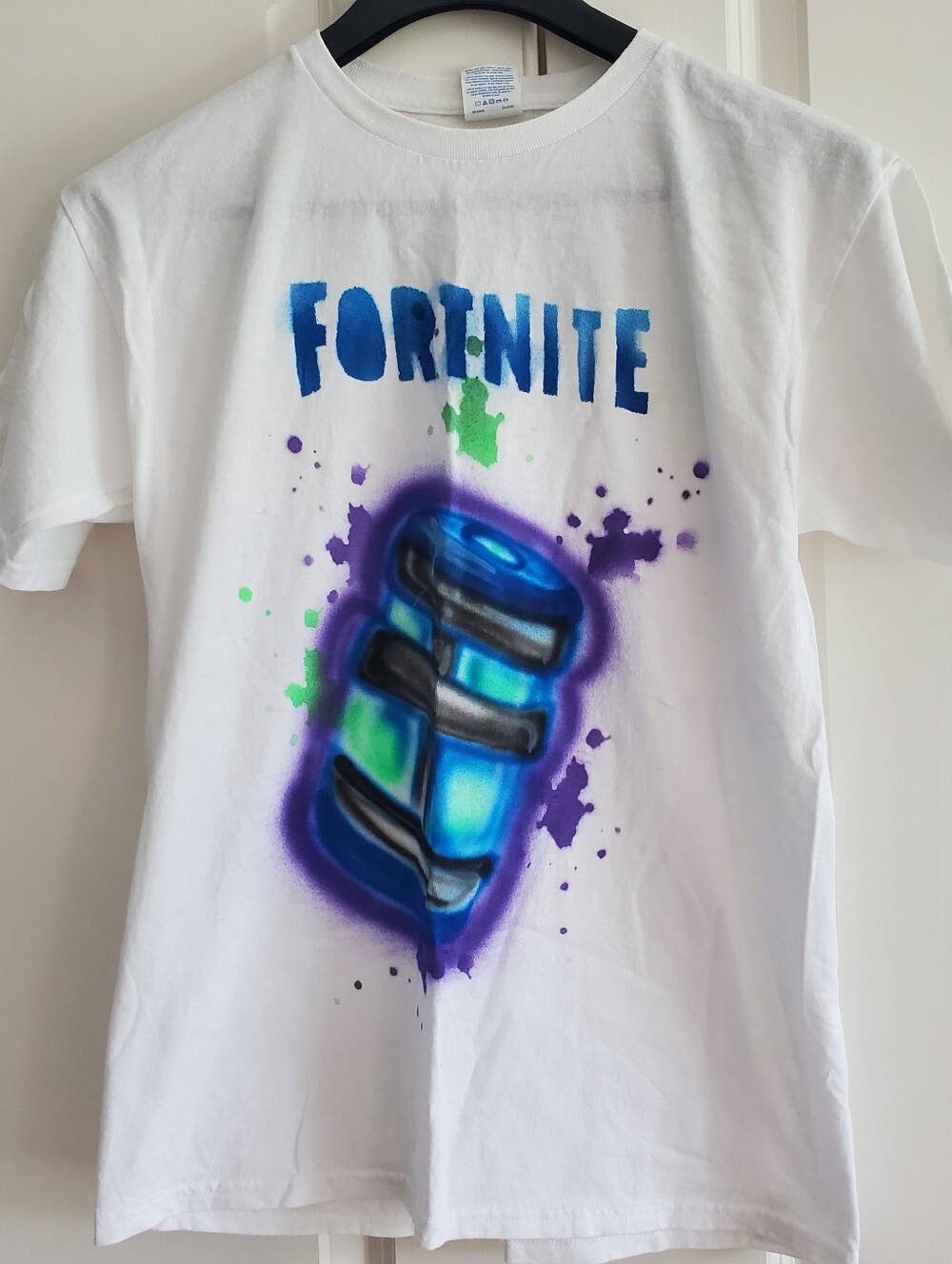 Airbrushed Fortnite Tee Gamer Tshirt Gildan Youth XL 100% Cotton